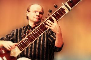 7 и 8 мая в 15:00 в Санкт-Петербургском государственном Музее-институте семьи Рерихов состоятся концерты индийской музыки в рамках первого этапа IV Фестиваля «Ситар в Петербурге»